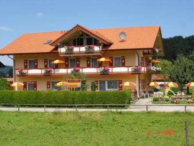 Dangl Gbr, Gaestehaus Sonnenhof - Inkl. Chiemgau Karte Берґен Екстер'єр фото